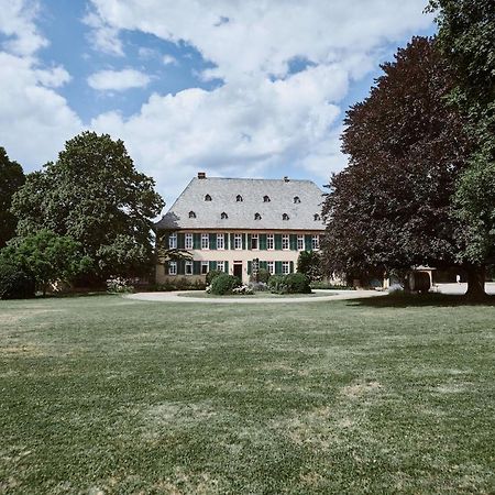 Gutshotel Baron Knyphausen Eltville am Rhein Exterior photo